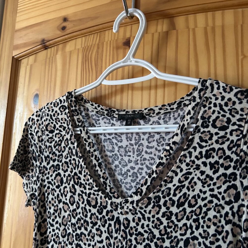 Dynamite Leopard print, V neck, short sleeve top